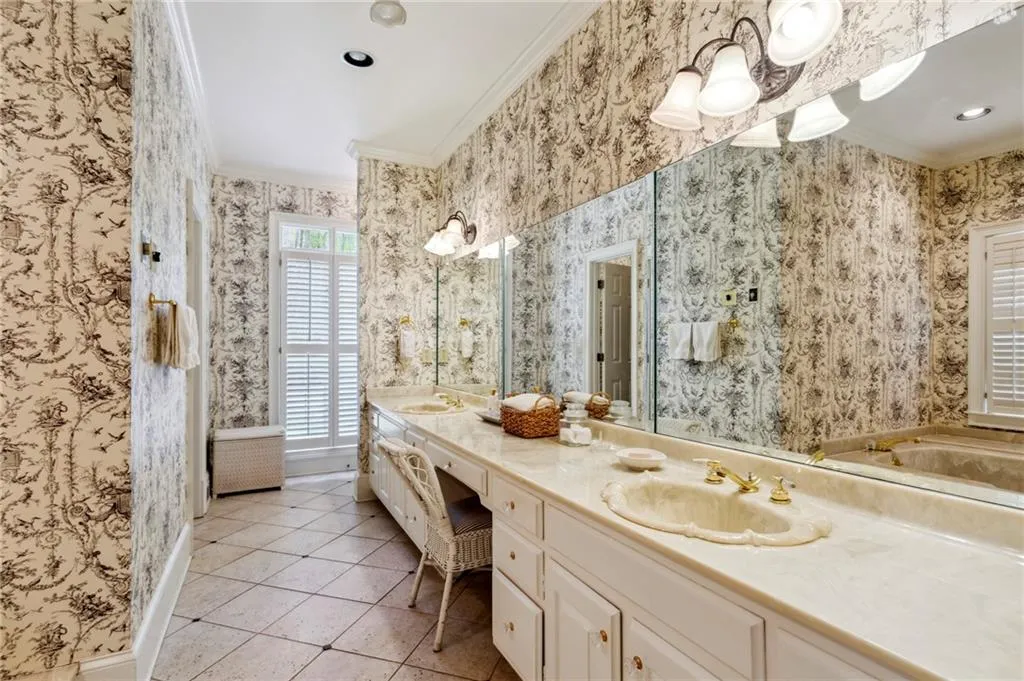 1840 Brandon Hall Drive, Sandy Springs, Georgia 30350, 4 Bedrooms Bedrooms, ,3 BathroomsBathrooms,Residential,Sold,1840 Brandon Hall Drive,7198709