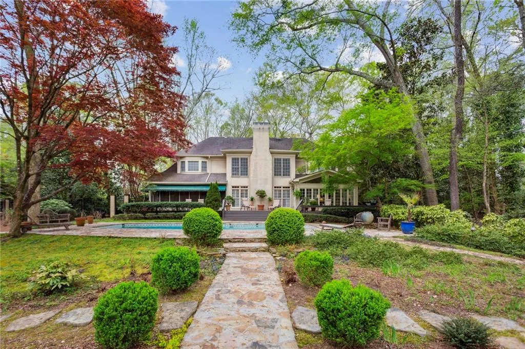 1840 Brandon Hall Drive, Sandy Springs, Georgia 30350, 4 Bedrooms Bedrooms, ,3 BathroomsBathrooms,Residential,Sold,1840 Brandon Hall Drive,7198709