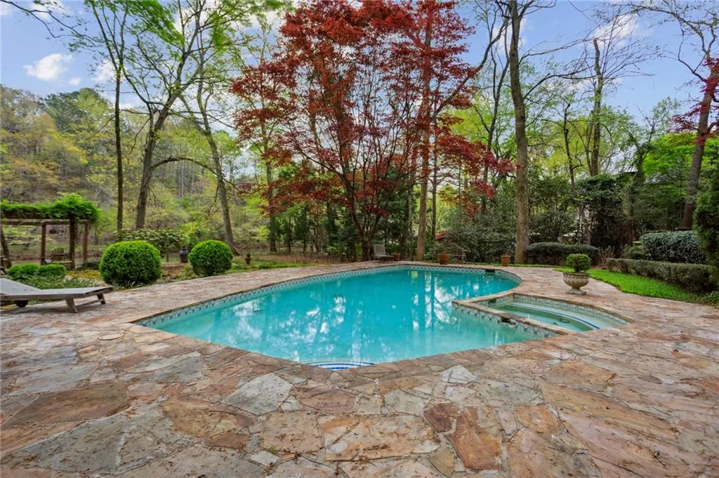 1840 Brandon Hall Drive, Sandy Springs, Georgia 30350, 4 Bedrooms Bedrooms, ,3 BathroomsBathrooms,Residential,Sold,1840 Brandon Hall Drive,7198709
