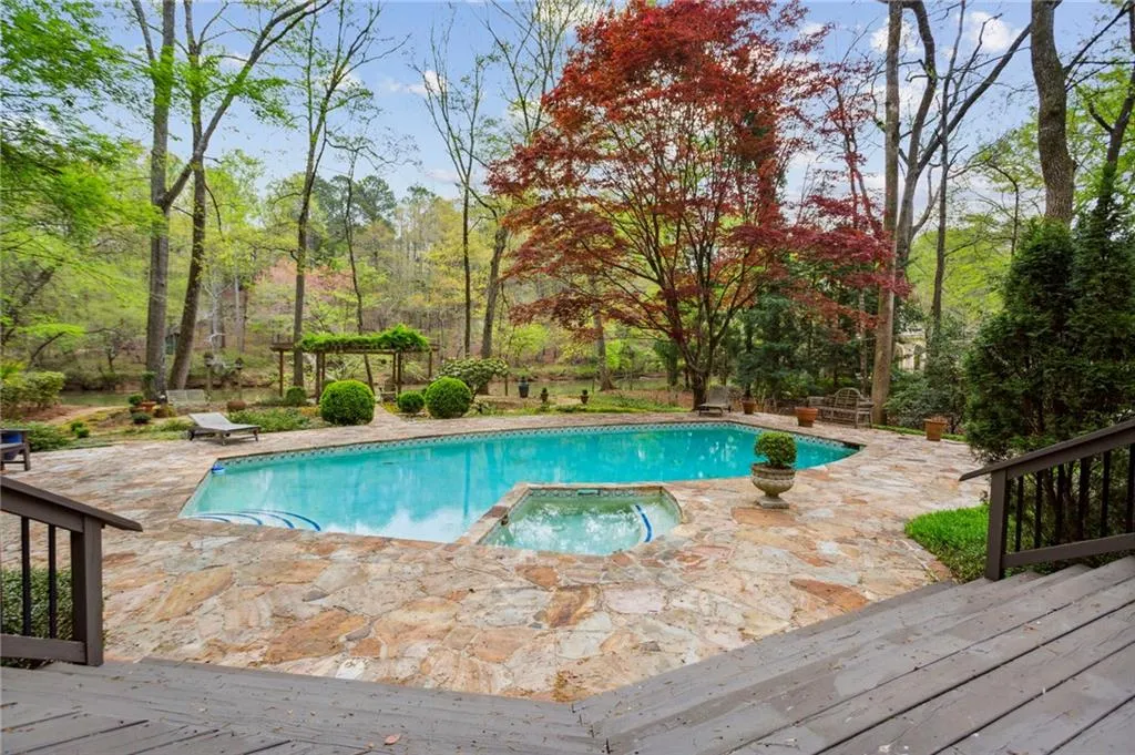 1840 Brandon Hall Drive, Sandy Springs, Georgia 30350, 4 Bedrooms Bedrooms, ,3 BathroomsBathrooms,Residential,Sold,1840 Brandon Hall Drive,7198709