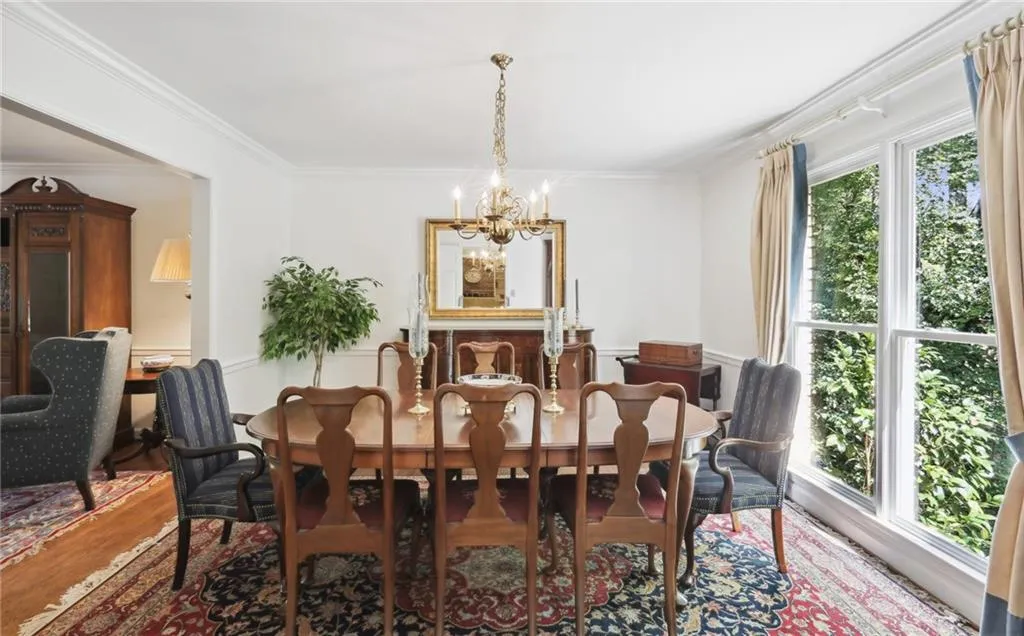 5740 Riverwood Drive, Atlanta, Georgia 30328, 4 Bedrooms Bedrooms, ,3 BathroomsBathrooms,Residential,Sold,5740 Riverwood Drive,7276307