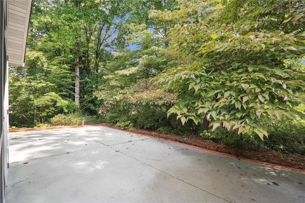 5740 Riverwood Drive, Atlanta, Georgia 30328, 4 Bedrooms Bedrooms, ,3 BathroomsBathrooms,Residential,Sold,5740 Riverwood Drive,7276307