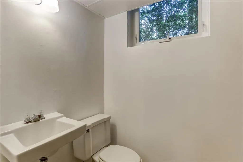 5740 Riverwood Drive, Atlanta, Georgia 30328, 4 Bedrooms Bedrooms, ,3 BathroomsBathrooms,Residential,Sold,5740 Riverwood Drive,7276307