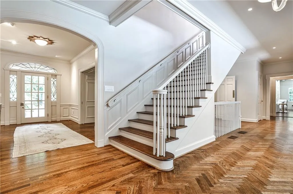 3990 Paces Ferry Road Nw, Atlanta, Georgia 30327, 7 Bedrooms Bedrooms, ,7 BathroomsBathrooms,Residential,For Sale,3990 Paces Ferry Road Nw,7622362