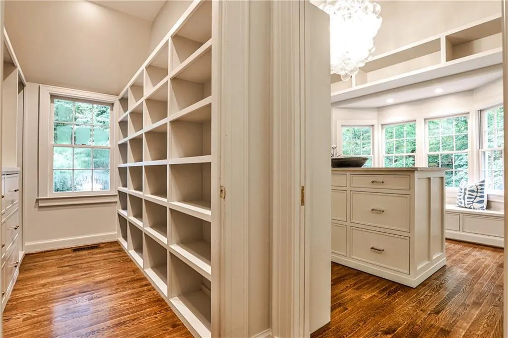 3990 Paces Ferry Road Nw, Atlanta, Georgia 30327, 7 Bedrooms Bedrooms, ,7 BathroomsBathrooms,Residential,For Sale,3990 Paces Ferry Road Nw,7622362
