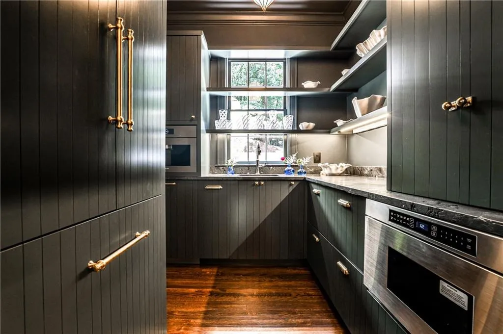 3990 Paces Ferry Road Nw, Atlanta, Georgia 30327, 7 Bedrooms Bedrooms, ,7 BathroomsBathrooms,Residential,For Sale,3990 Paces Ferry Road Nw,7622362