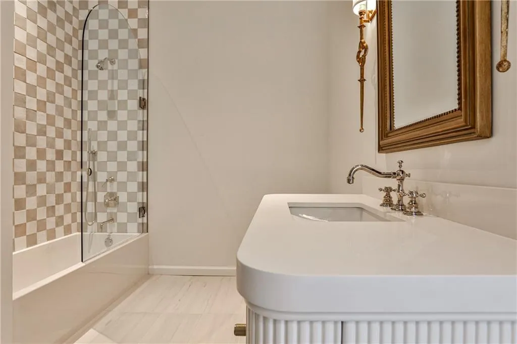 3990 Paces Ferry Road Nw, Atlanta, Georgia 30327, 7 Bedrooms Bedrooms, ,7 BathroomsBathrooms,Residential,For Sale,3990 Paces Ferry Road Nw,7622362