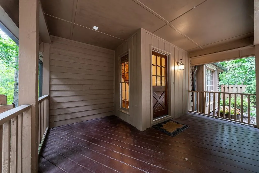 8271 Ison Road, Atlanta, Georgia 30350, 3 Bedrooms Bedrooms, ,3 BathroomsBathrooms,Residential,Sold,8271 Ison Road,6589324