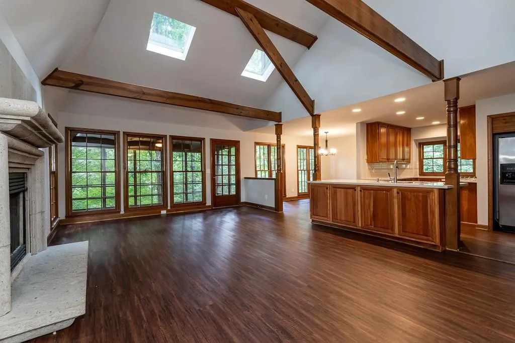 8271 Ison Road, Atlanta, Georgia 30350, 3 Bedrooms Bedrooms, ,3 BathroomsBathrooms,Residential,Sold,8271 Ison Road,6589324