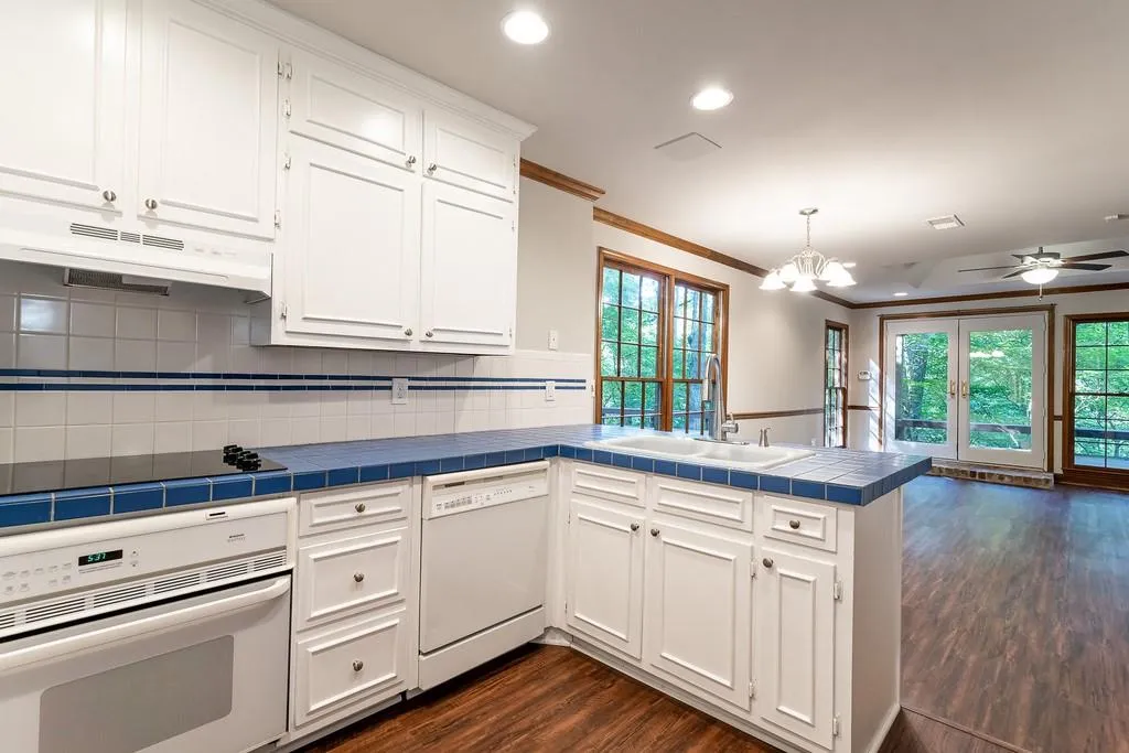 8271 Ison Road, Atlanta, Georgia 30350, 3 Bedrooms Bedrooms, ,3 BathroomsBathrooms,Residential,Sold,8271 Ison Road,6589324