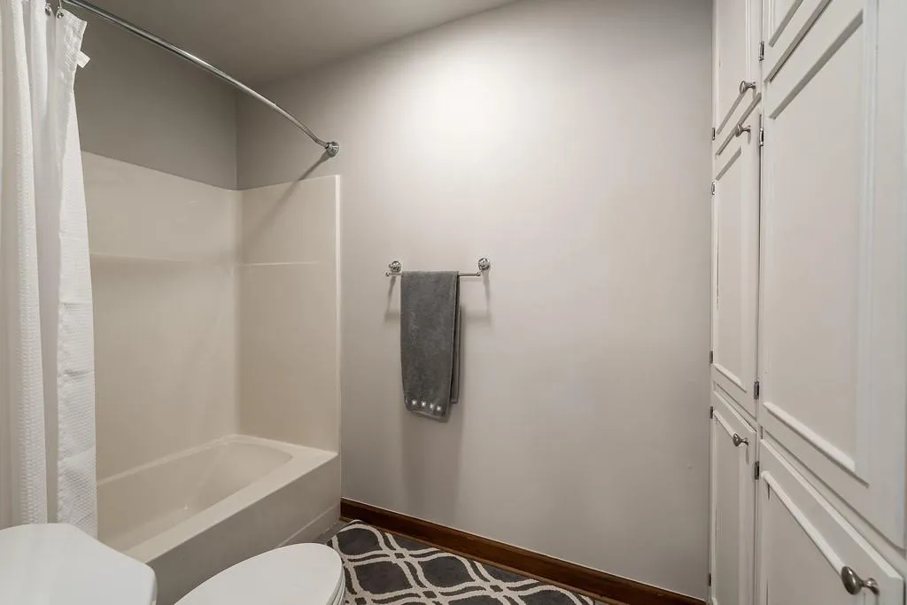 8271 Ison Road, Atlanta, Georgia 30350, 3 Bedrooms Bedrooms, ,3 BathroomsBathrooms,Residential,Sold,8271 Ison Road,6589324