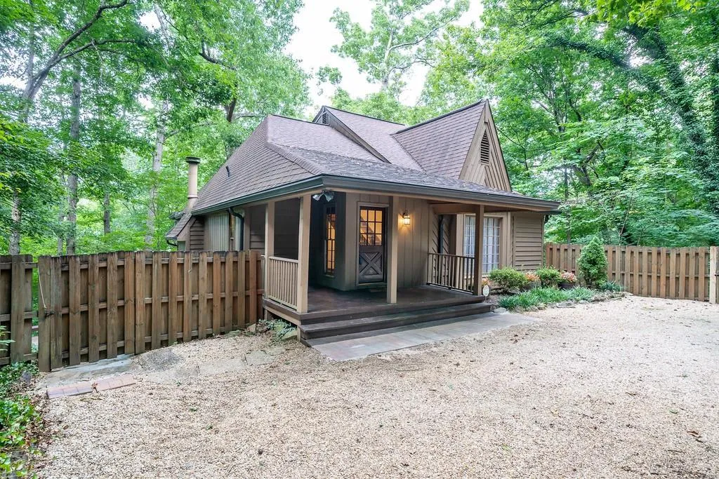 8271 Ison Road, Atlanta, Georgia 30350, 3 Bedrooms Bedrooms, ,3 BathroomsBathrooms,Residential,Sold,8271 Ison Road,6589324