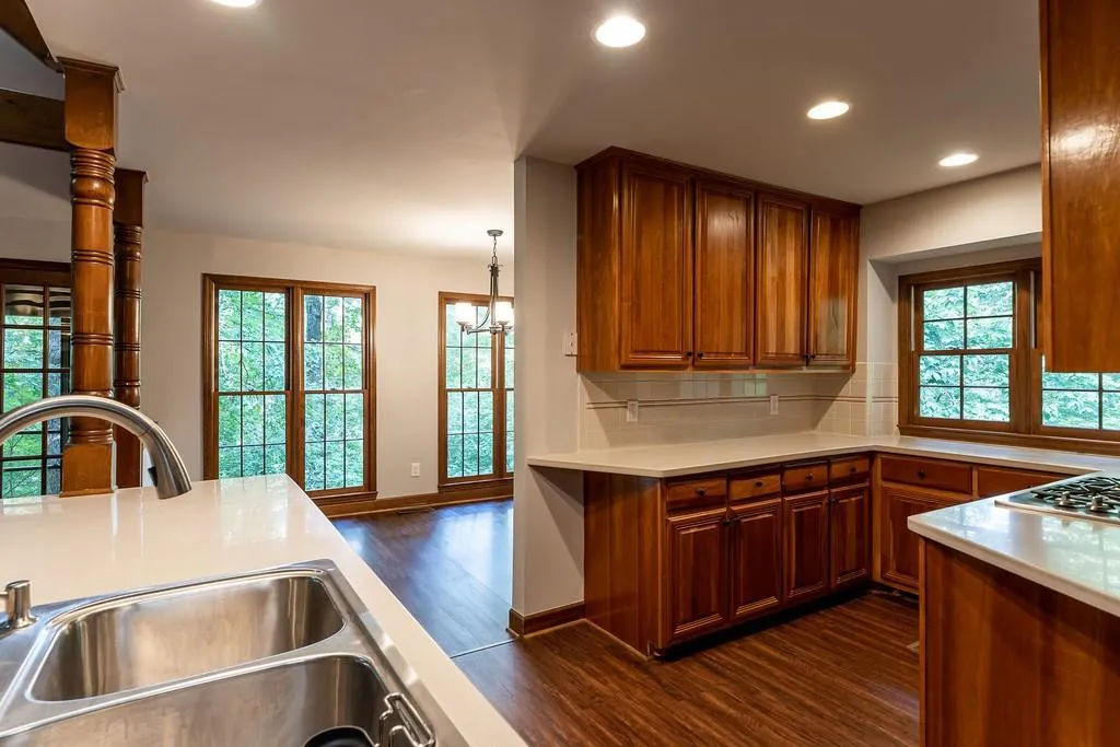 8271 Ison Road, Atlanta, Georgia 30350, 3 Bedrooms Bedrooms, ,3 BathroomsBathrooms,Residential,Sold,8271 Ison Road,6589324