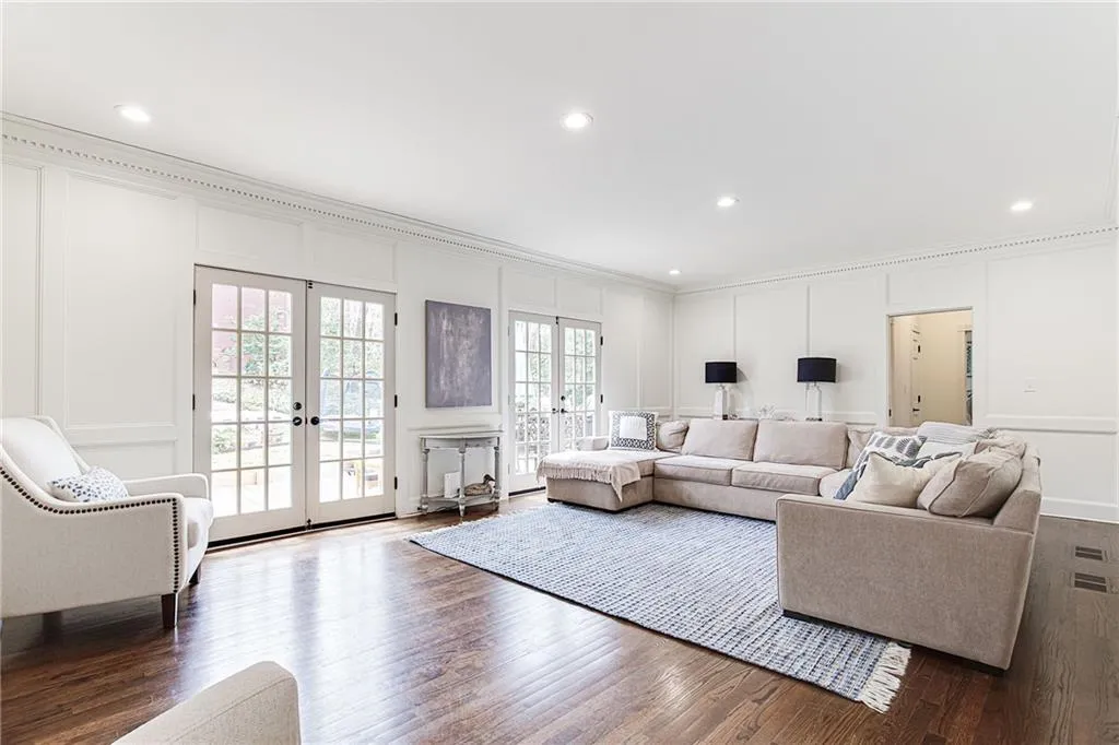 340 Stone Mill Trail, Sandy Springs, Georgia 30328, 4 Bedrooms Bedrooms, ,4 BathroomsBathrooms,Residential,Sold,340 Stone Mill Trail,7024026 340 Stone Mill Trail, Sandy Springs, Georgia 30328, 4 Bedrooms Bedrooms, ,4 BathroomsBathrooms,Residential,Sold,340 Stone Mill Trail,7024026