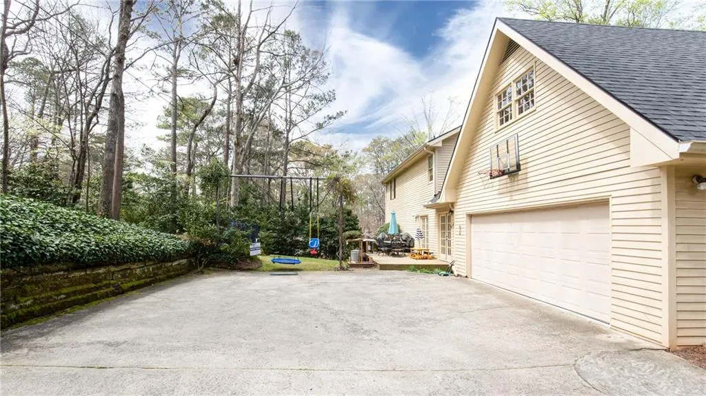 340 Stone Mill Trail, Sandy Springs, Georgia 30328, 4 Bedrooms Bedrooms, ,4 BathroomsBathrooms,Residential,Sold,340 Stone Mill Trail,7024026 340 Stone Mill Trail, Sandy Springs, Georgia 30328, 4 Bedrooms Bedrooms, ,4 BathroomsBathrooms,Residential,Sold,340 Stone Mill Trail,7024026