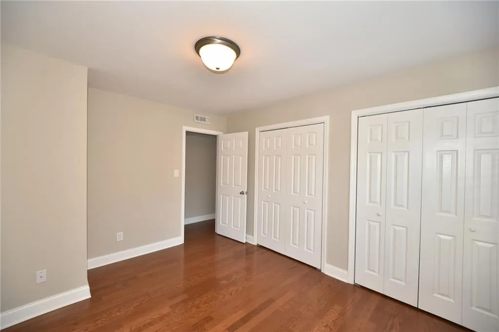 6980 Roswell Road Ne Unit F3, Atlanta, Georgia 30328, 3 Bedrooms Bedrooms, ,2 BathroomsBathrooms,Residential,Sold,6980 Roswell Road Ne Unit F3,5762358