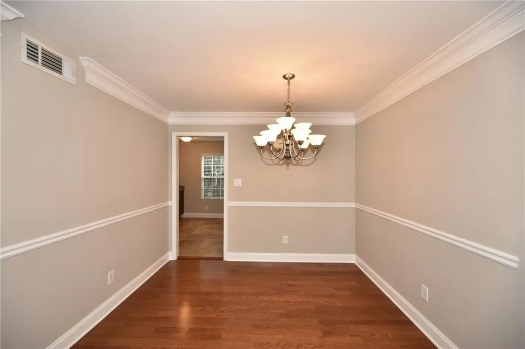 6980 Roswell Road Ne Unit F3, Atlanta, Georgia 30328, 3 Bedrooms Bedrooms, ,2 BathroomsBathrooms,Residential,Sold,6980 Roswell Road Ne Unit F3,5762358