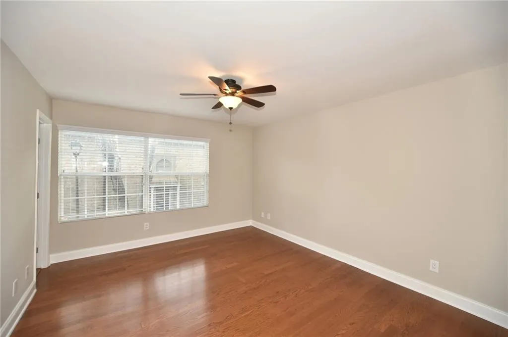6980 Roswell Road Ne Unit F3, Atlanta, Georgia 30328, 3 Bedrooms Bedrooms, ,2 BathroomsBathrooms,Residential,Sold,6980 Roswell Road Ne Unit F3,5762358