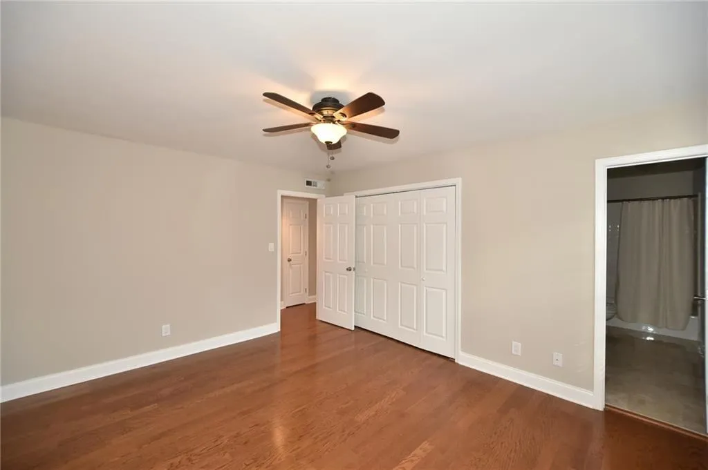 6980 Roswell Road Ne Unit F3, Atlanta, Georgia 30328, 3 Bedrooms Bedrooms, ,2 BathroomsBathrooms,Residential,Sold,6980 Roswell Road Ne Unit F3,5762358
