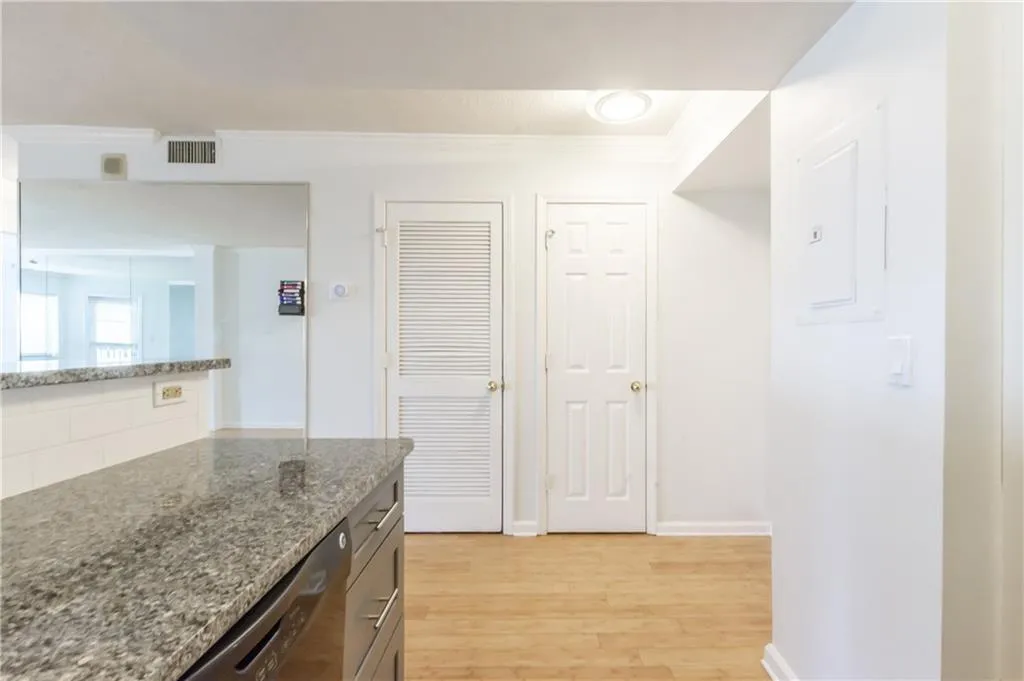 795 Hammond Drive Unit 2001, Atlanta, Georgia 30328, 2 Bedrooms Bedrooms, ,1 BathroomBathrooms,Residential,Sold,795 Hammond Drive Unit 2001,6091370