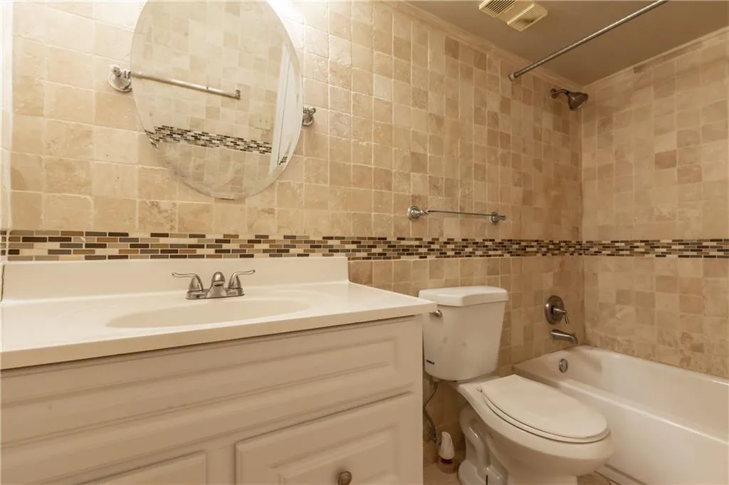 795 Hammond Drive Unit 2001, Atlanta, Georgia 30328, 2 Bedrooms Bedrooms, ,1 BathroomBathrooms,Residential,Sold,795 Hammond Drive Unit 2001,6091370