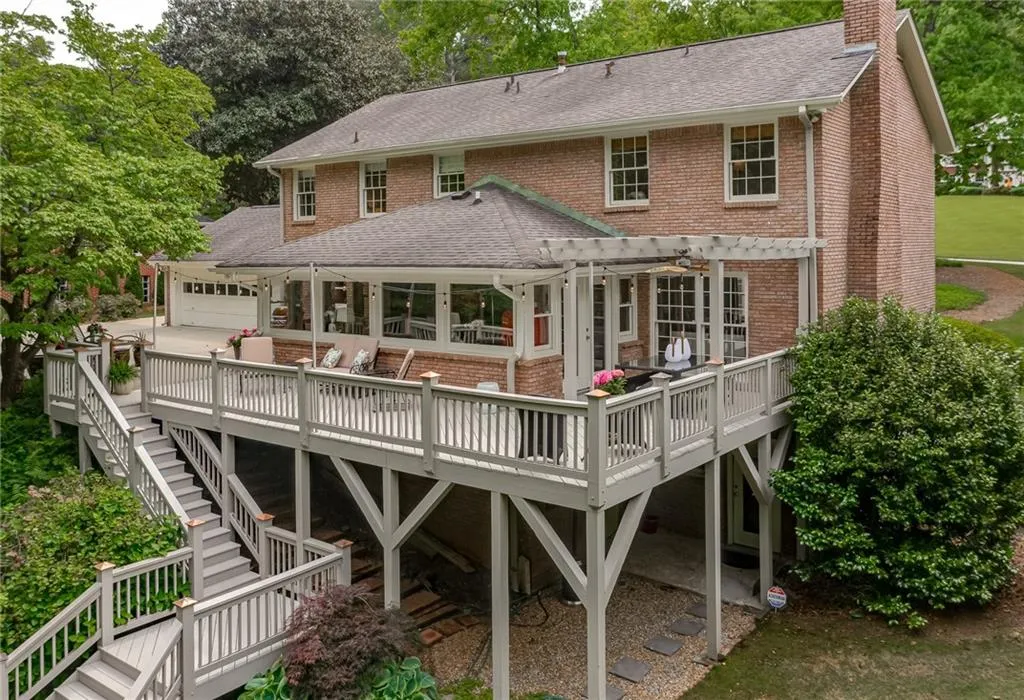 6135 Riverwood Drive, Atlanta, Georgia 30328, 4 Bedrooms Bedrooms, ,2 BathroomsBathrooms,Residential,Sold,6135 Riverwood Drive,6900128