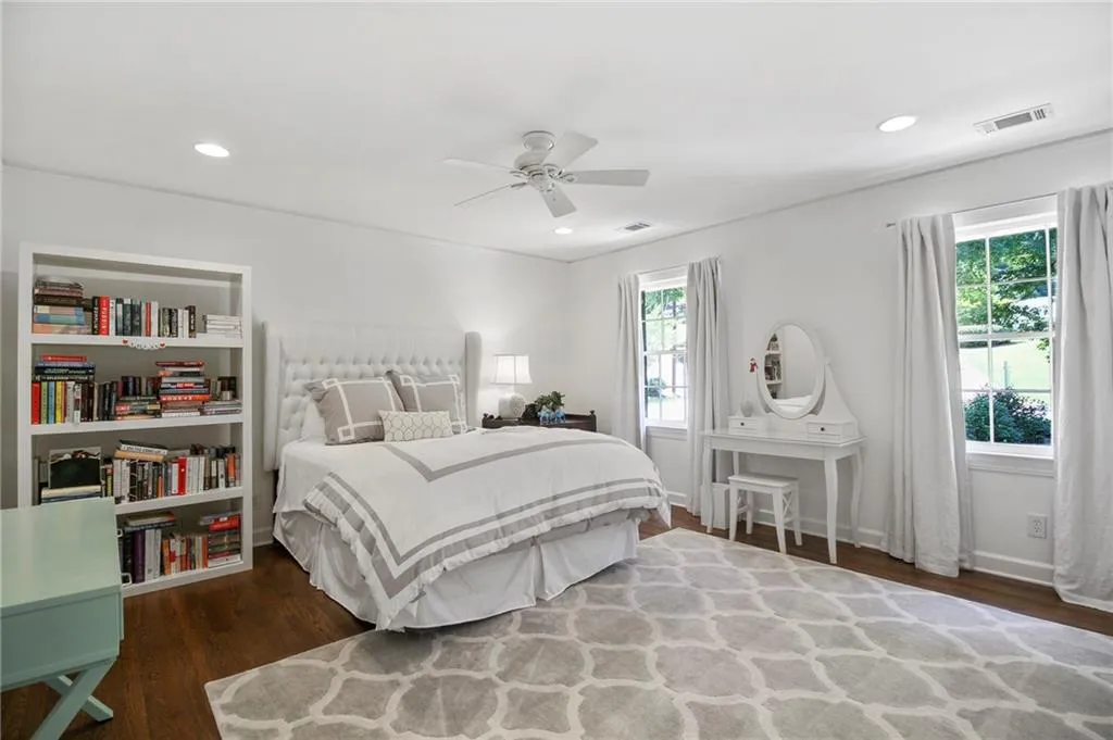 6135 Riverwood Drive, Atlanta, Georgia 30328, 4 Bedrooms Bedrooms, ,2 BathroomsBathrooms,Residential,Sold,6135 Riverwood Drive,6900128