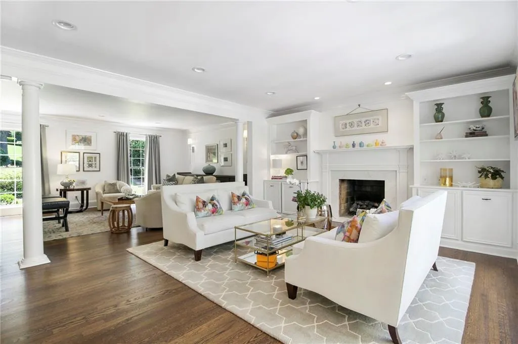 6135 Riverwood Drive, Atlanta, Georgia 30328, 4 Bedrooms Bedrooms, ,2 BathroomsBathrooms,Residential,Sold,6135 Riverwood Drive,6900128