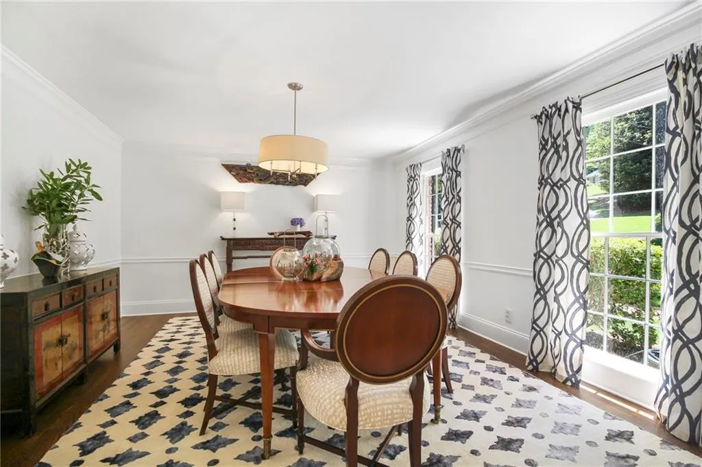 6135 Riverwood Drive, Atlanta, Georgia 30328, 4 Bedrooms Bedrooms, ,2 BathroomsBathrooms,Residential,Sold,6135 Riverwood Drive,6900128