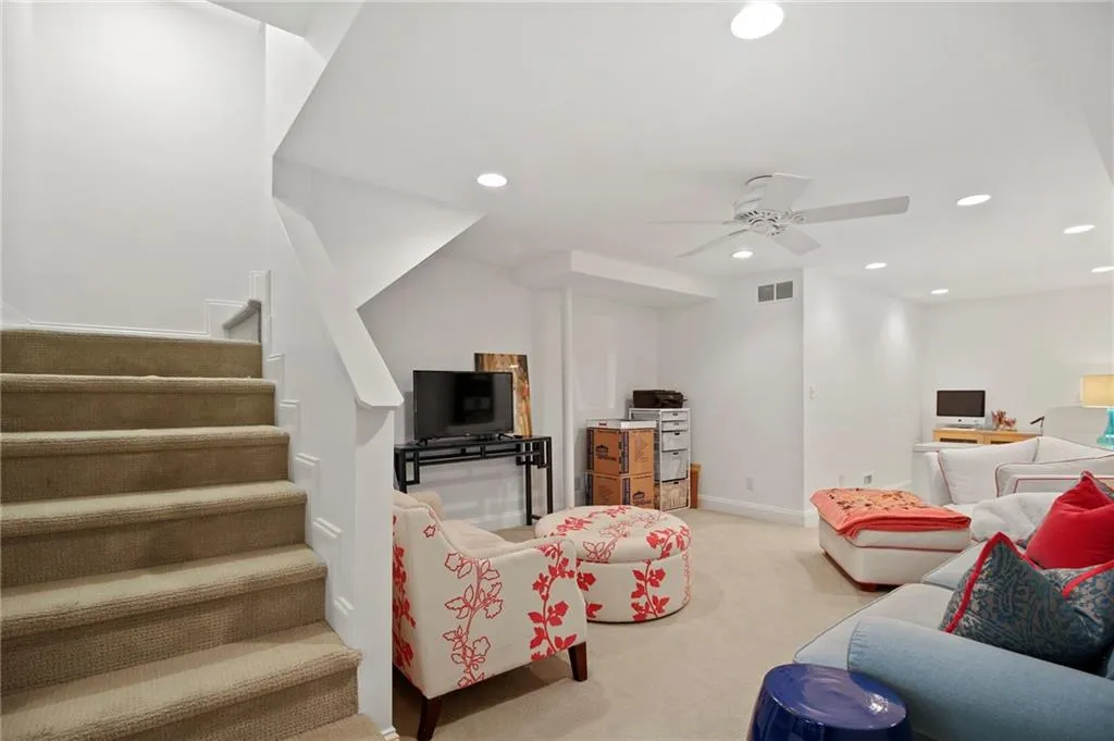 6135 Riverwood Drive, Atlanta, Georgia 30328, 4 Bedrooms Bedrooms, ,2 BathroomsBathrooms,Residential,Sold,6135 Riverwood Drive,6900128