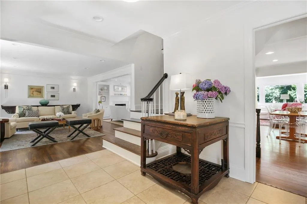 6135 Riverwood Drive, Atlanta, Georgia 30328, 4 Bedrooms Bedrooms, ,2 BathroomsBathrooms,Residential,Sold,6135 Riverwood Drive,6900128