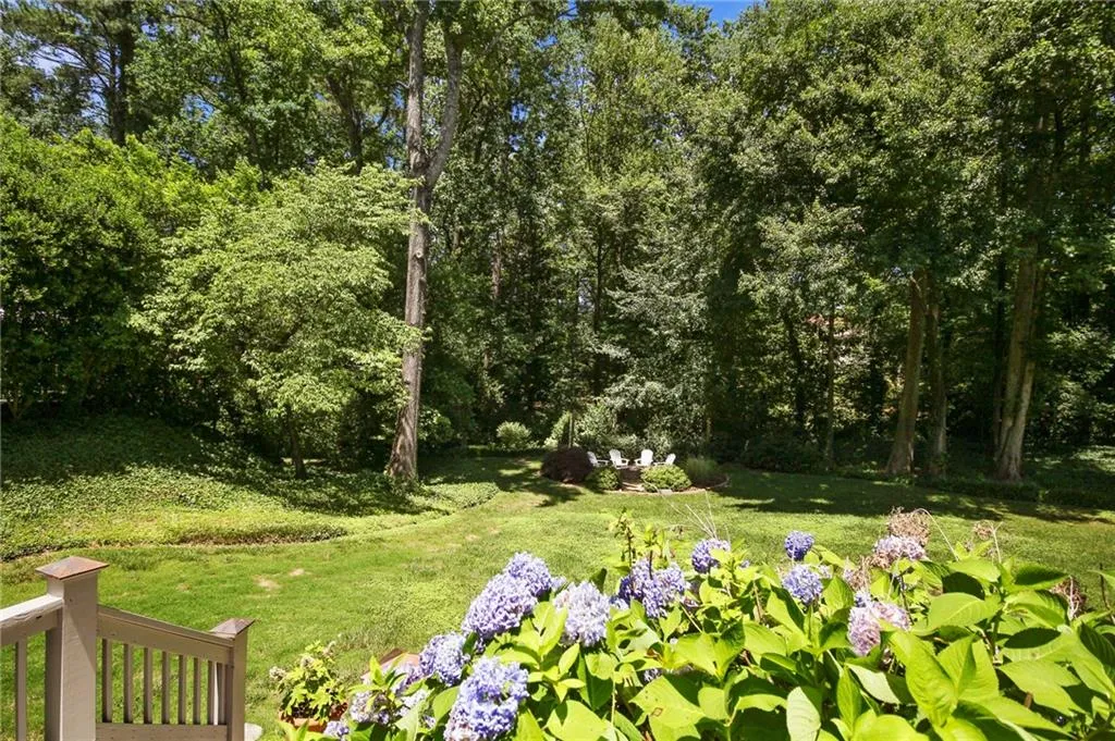 6135 Riverwood Drive, Atlanta, Georgia 30328, 4 Bedrooms Bedrooms, ,2 BathroomsBathrooms,Residential,Sold,6135 Riverwood Drive,6900128