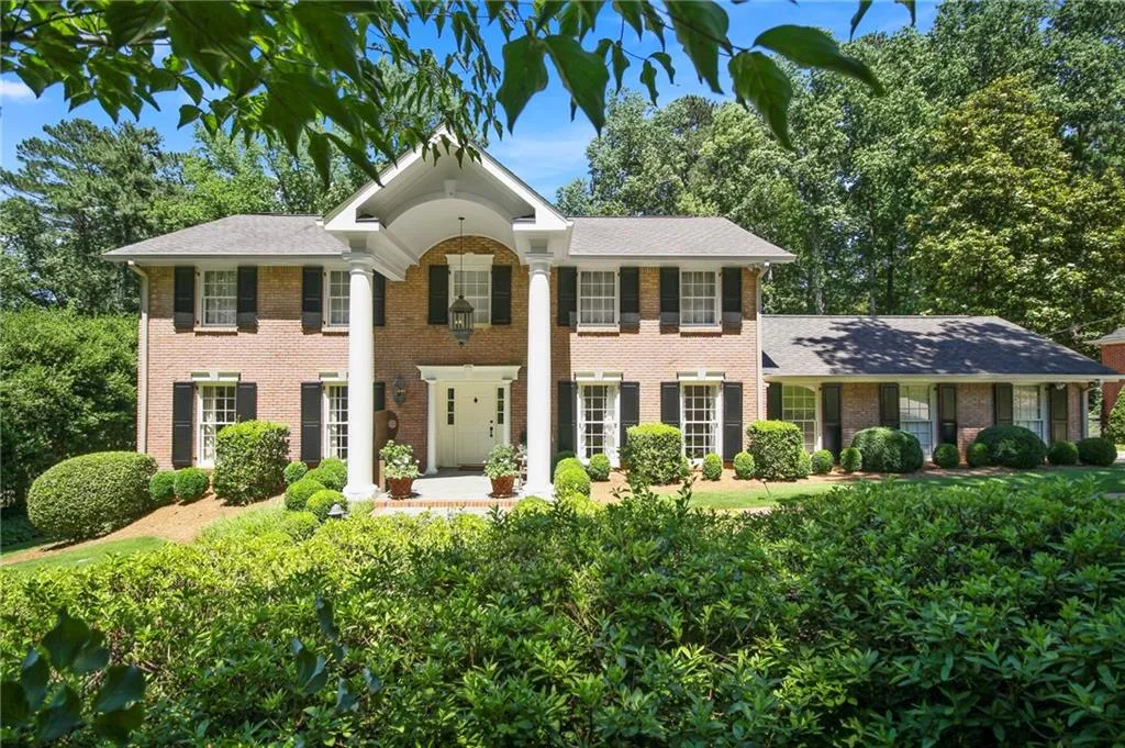 6135 Riverwood Drive, Atlanta, Georgia 30328, 4 Bedrooms Bedrooms, ,2 BathroomsBathrooms,Residential,Sold,6135 Riverwood Drive,6900128