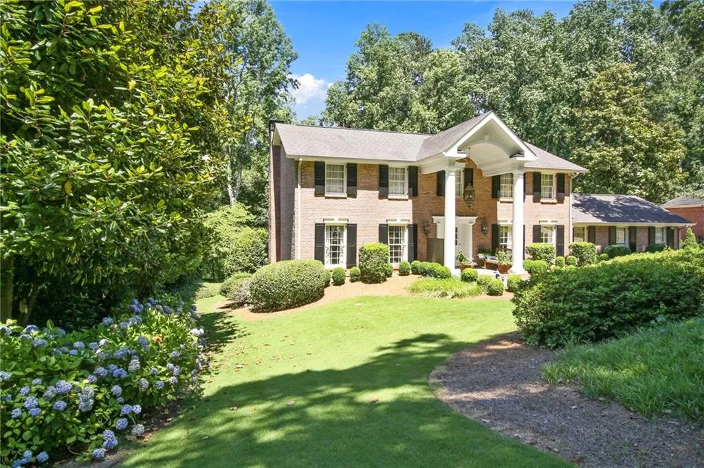 6135 Riverwood Drive, Atlanta, Georgia 30328, 4 Bedrooms Bedrooms, ,2 BathroomsBathrooms,Residential,Sold,6135 Riverwood Drive,6900128