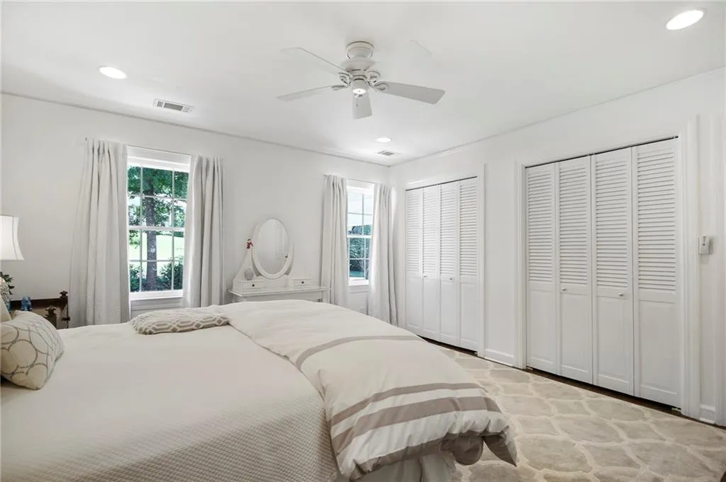 6135 Riverwood Drive, Atlanta, Georgia 30328, 4 Bedrooms Bedrooms, ,2 BathroomsBathrooms,Residential,Sold,6135 Riverwood Drive,6900128