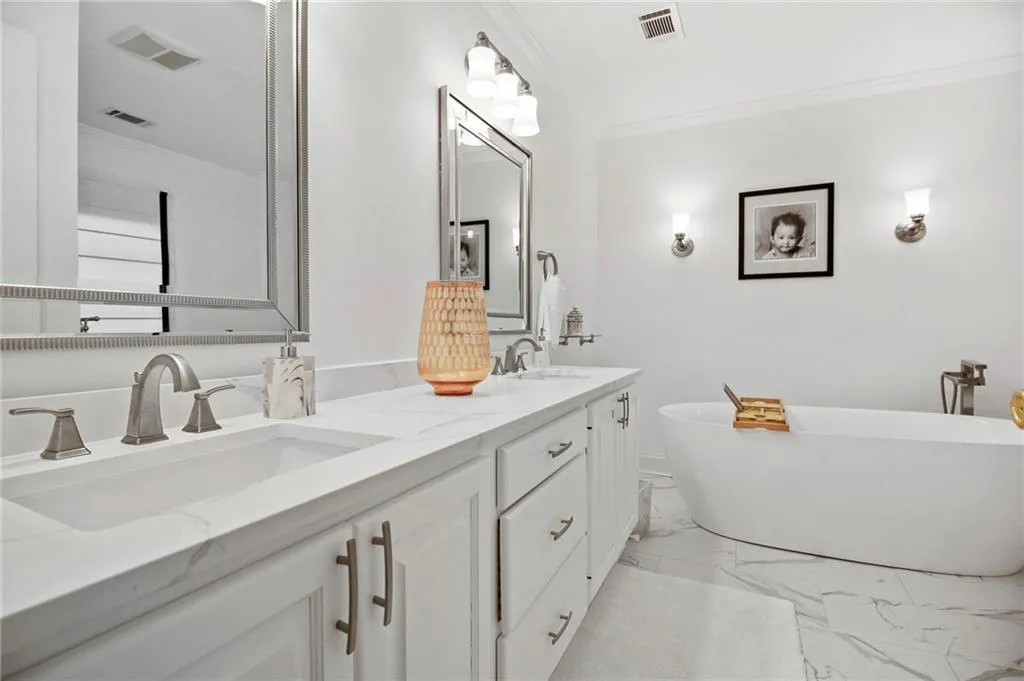 6135 Riverwood Drive, Atlanta, Georgia 30328, 4 Bedrooms Bedrooms, ,2 BathroomsBathrooms,Residential,Sold,6135 Riverwood Drive,6900128