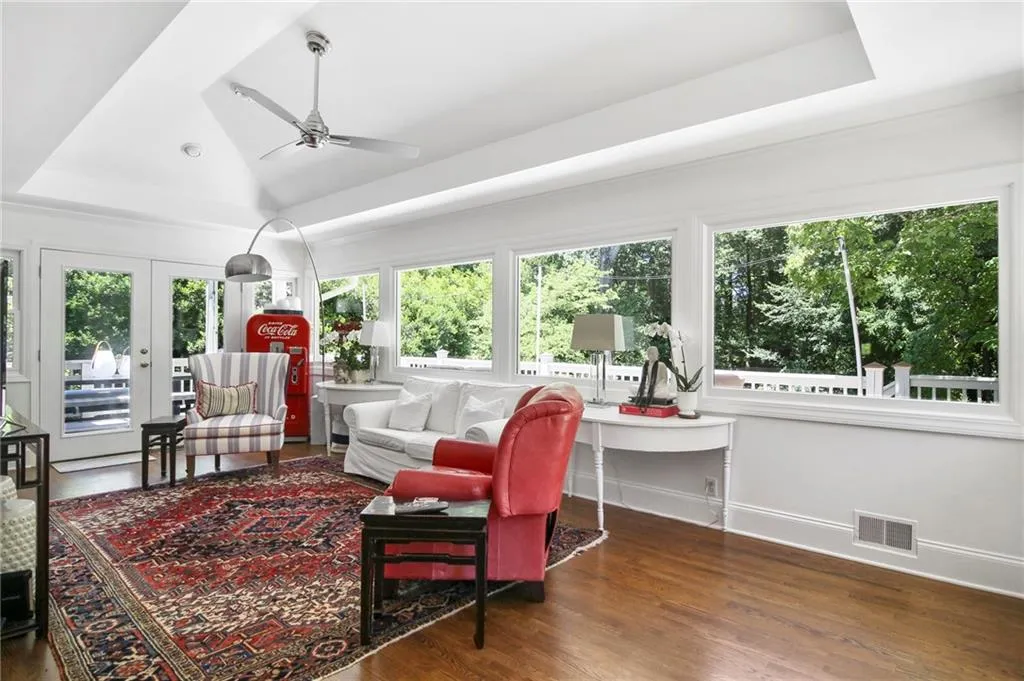 6135 Riverwood Drive, Atlanta, Georgia 30328, 4 Bedrooms Bedrooms, ,2 BathroomsBathrooms,Residential,Sold,6135 Riverwood Drive,6900128