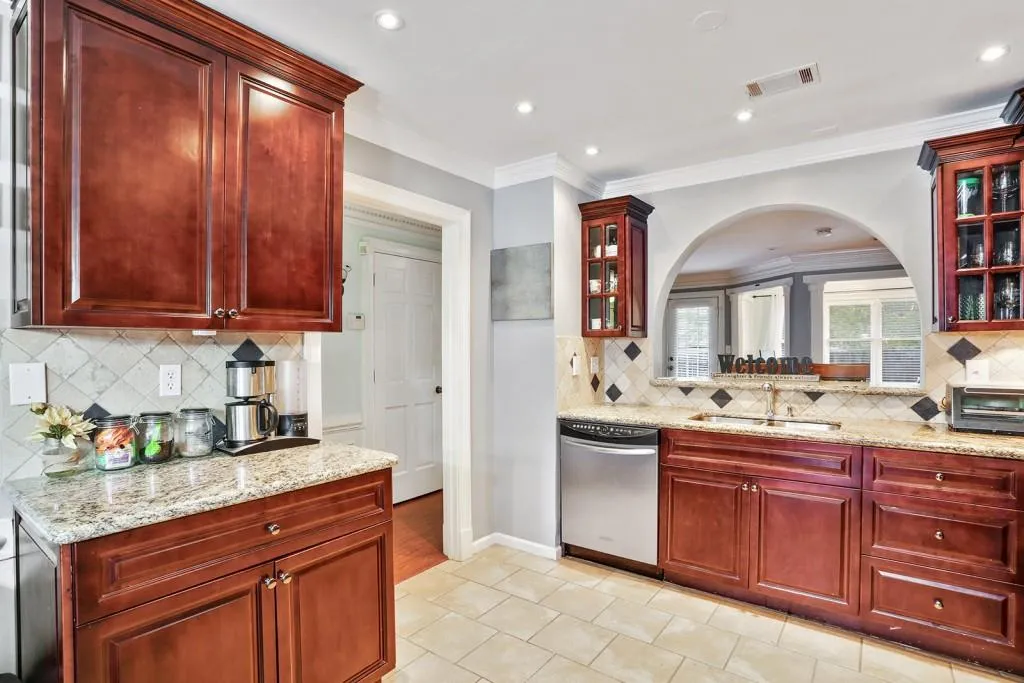 235 Brantley Road, Sandy Springs, Georgia 30350, 2 Bedrooms Bedrooms, ,2 BathroomsBathrooms,Residential,Sold,235 Brantley Road,5925836