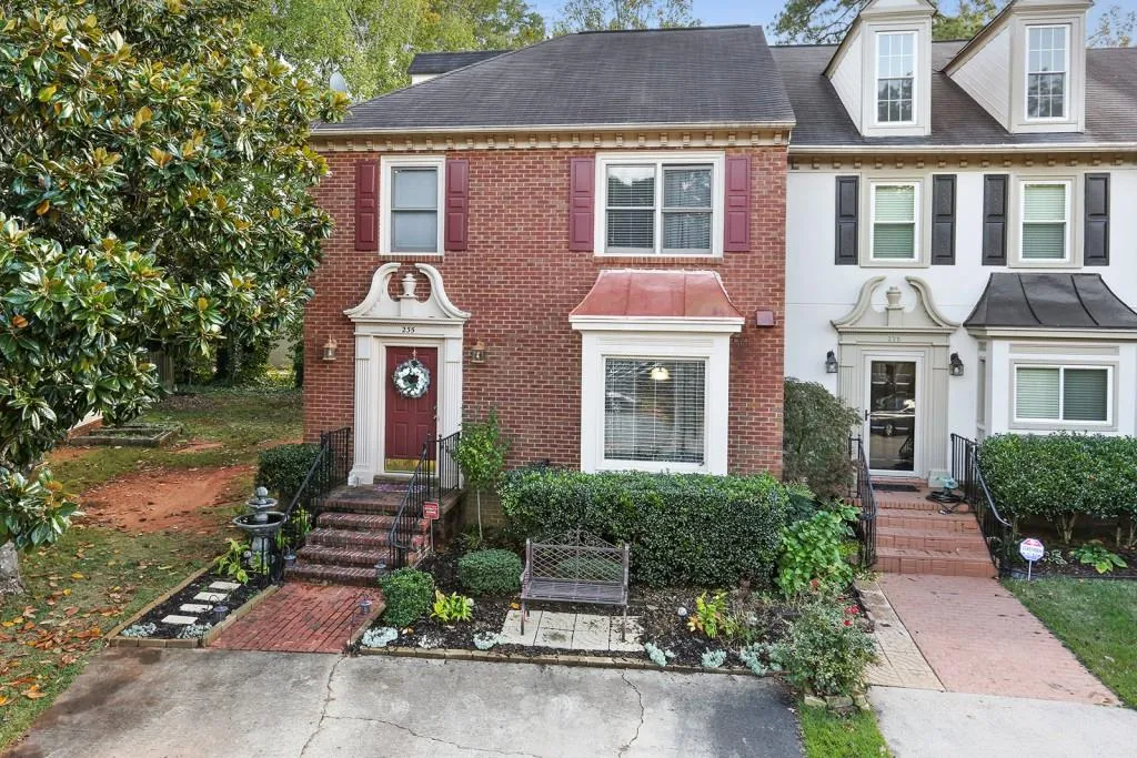 235 Brantley Road, Sandy Springs, Georgia 30350, 2 Bedrooms Bedrooms, ,2 BathroomsBathrooms,Residential,Sold,235 Brantley Road,5925836