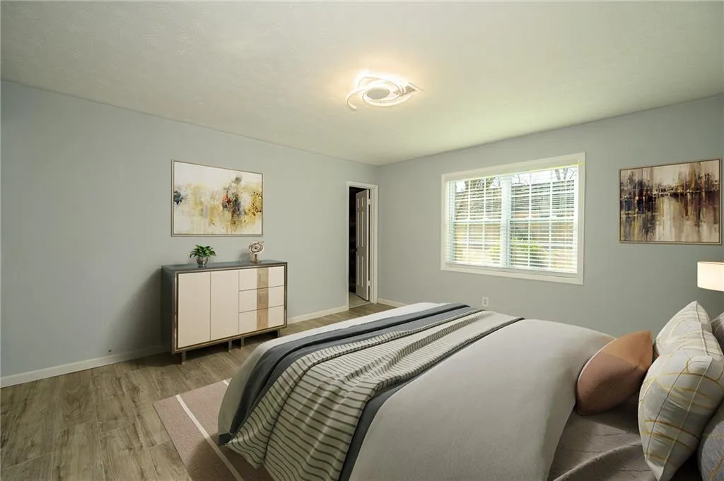 390 N River Parkway Unit E, Sandy Springs, Georgia 30350, 3 Bedrooms Bedrooms, ,2 BathroomsBathrooms,Residential,Sold,390 N River Parkway Unit E,7174803