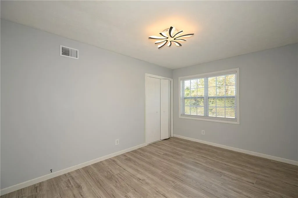 390 N River Parkway Unit E, Sandy Springs, Georgia 30350, 3 Bedrooms Bedrooms, ,2 BathroomsBathrooms,Residential,Sold,390 N River Parkway Unit E,7174803