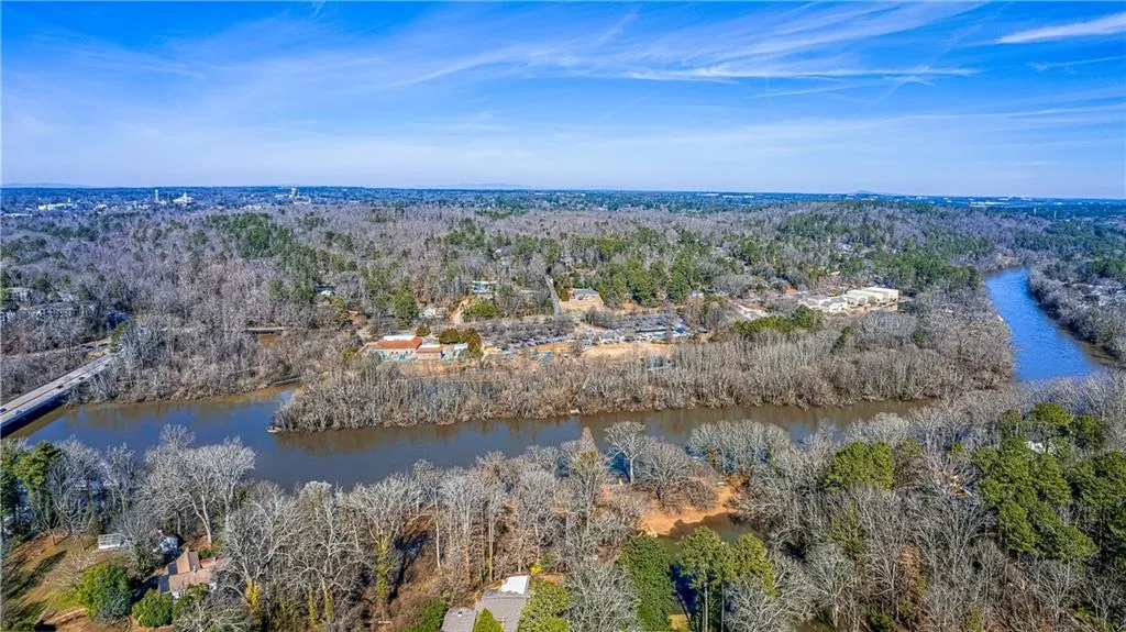 390 N River Parkway Unit E, Sandy Springs, Georgia 30350, 3 Bedrooms Bedrooms, ,2 BathroomsBathrooms,Residential,Sold,390 N River Parkway Unit E,7174803