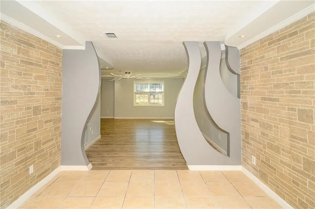 390 N River Parkway Unit E, Sandy Springs, Georgia 30350, 3 Bedrooms Bedrooms, ,2 BathroomsBathrooms,Residential,Sold,390 N River Parkway Unit E,7174803