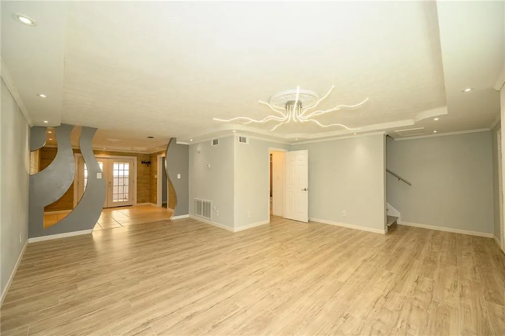 390 N River Parkway Unit E, Sandy Springs, Georgia 30350, 3 Bedrooms Bedrooms, ,2 BathroomsBathrooms,Residential,Sold,390 N River Parkway Unit E,7174803