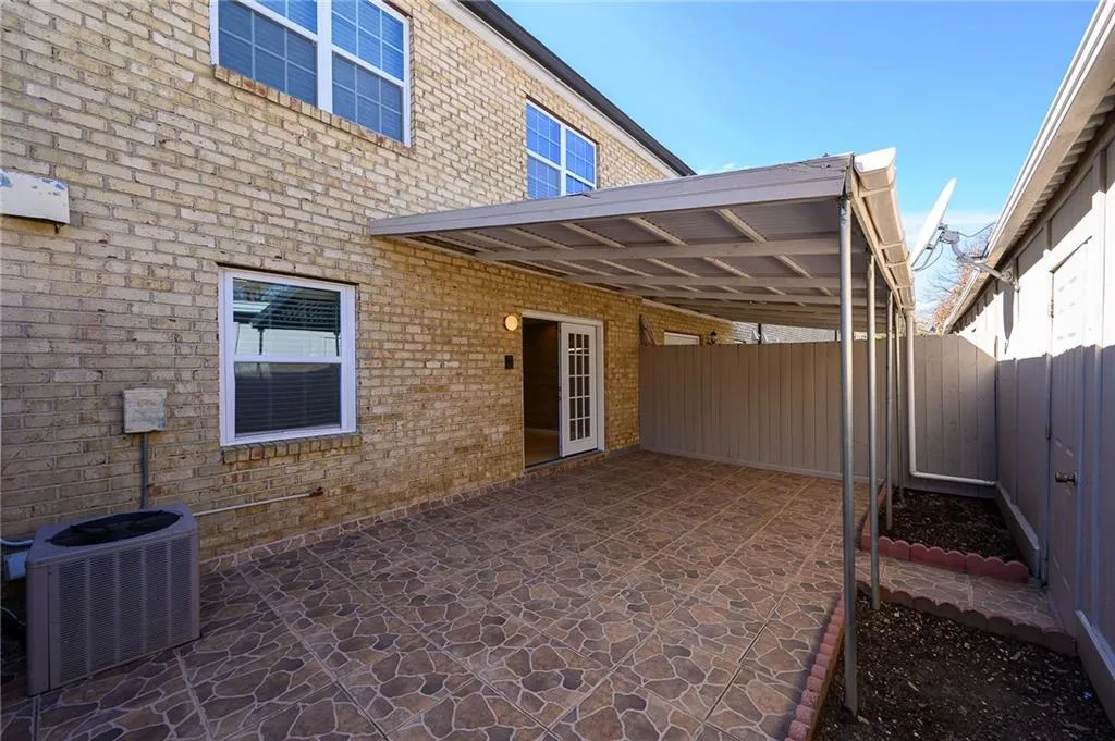 390 N River Parkway Unit E, Sandy Springs, Georgia 30350, 3 Bedrooms Bedrooms, ,2 BathroomsBathrooms,Residential,Sold,390 N River Parkway Unit E,7174803