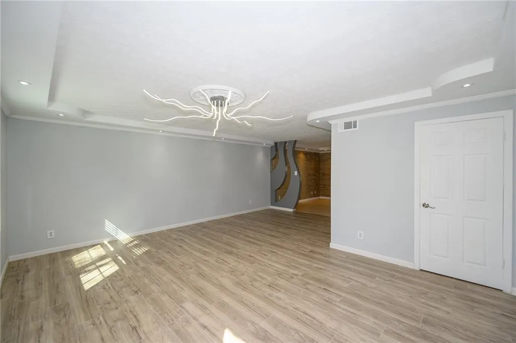 390 N River Parkway Unit E, Sandy Springs, Georgia 30350, 3 Bedrooms Bedrooms, ,2 BathroomsBathrooms,Residential,Sold,390 N River Parkway Unit E,7174803