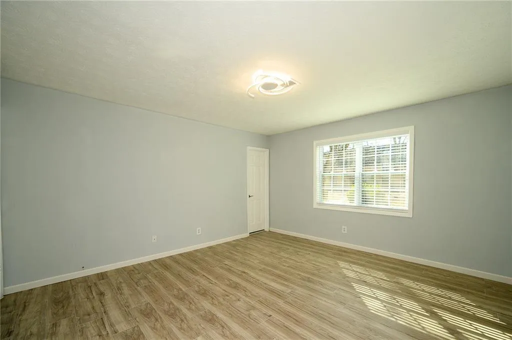 390 N River Parkway Unit E, Sandy Springs, Georgia 30350, 3 Bedrooms Bedrooms, ,2 BathroomsBathrooms,Residential,Sold,390 N River Parkway Unit E,7174803