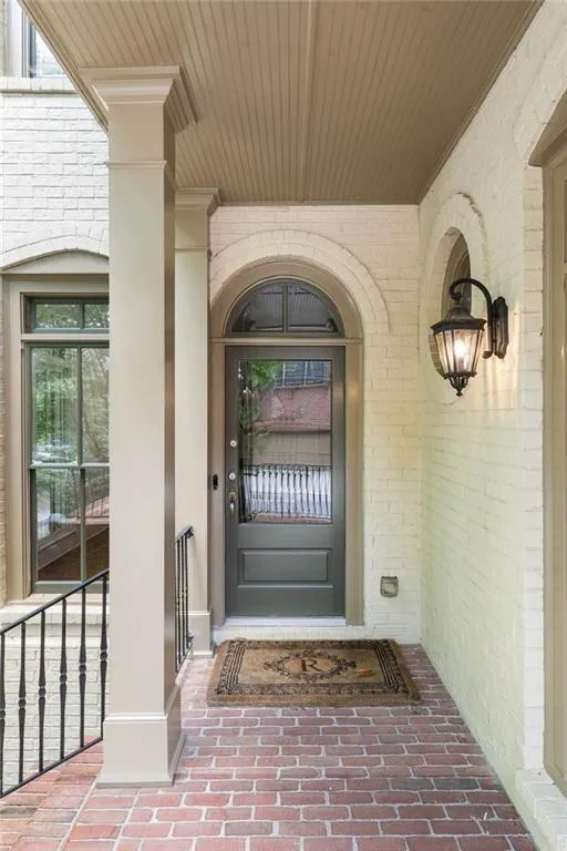 3127 Lenox Road Ne Unit 6, Atlanta, Georgia 30324, 4 Bedrooms Bedrooms, ,3 BathroomsBathrooms,Residential,For Sale,3127 Lenox Road Ne Unit 6,7707137