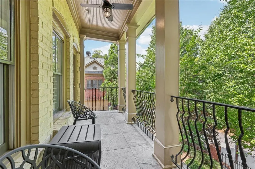 3127 Lenox Road Ne Unit 6, Atlanta, Georgia 30324, 4 Bedrooms Bedrooms, ,3 BathroomsBathrooms,Residential,For Sale,3127 Lenox Road Ne Unit 6,7707137