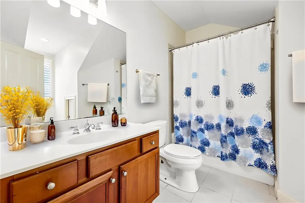 3127 Lenox Road Ne Unit 6, Atlanta, Georgia 30324, 4 Bedrooms Bedrooms, ,3 BathroomsBathrooms,Residential,For Sale,3127 Lenox Road Ne Unit 6,7707137